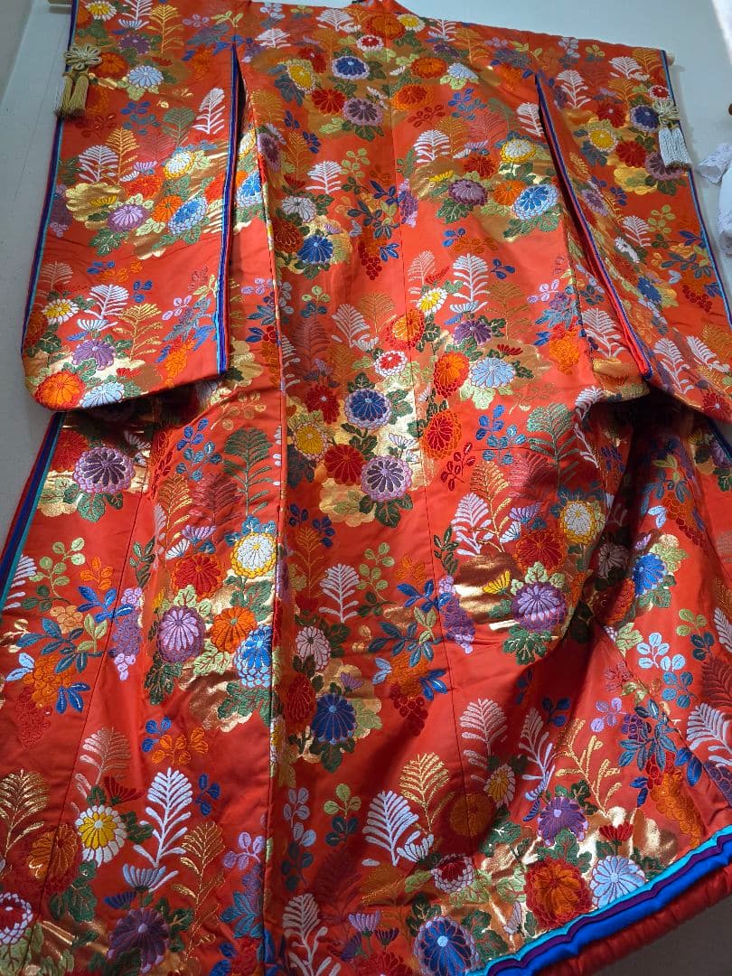 古い打ち掛け　オレンジ色 花柄刺繍 　飾り用 楽天市場】色打掛 刺繍の通販