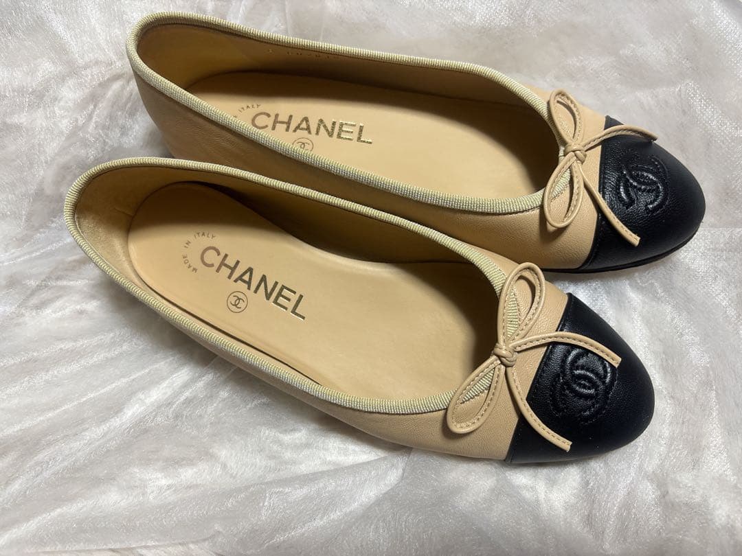 CHANEL バレエシューズ ベージュ/ブラック CHANEL（シャネル） 靴 バレリーナ フラットシューズ ベージュ