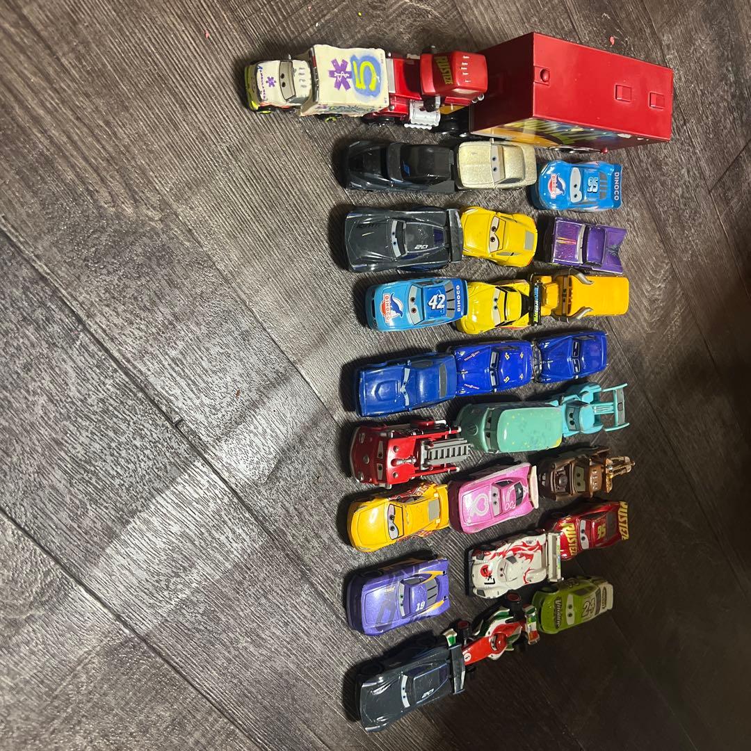 トミカ カーズ マックイーン、サリー 他 まとめて26台セット トミカ カーズ マックイーン、サリー 他 まとめて26台セット トミカ