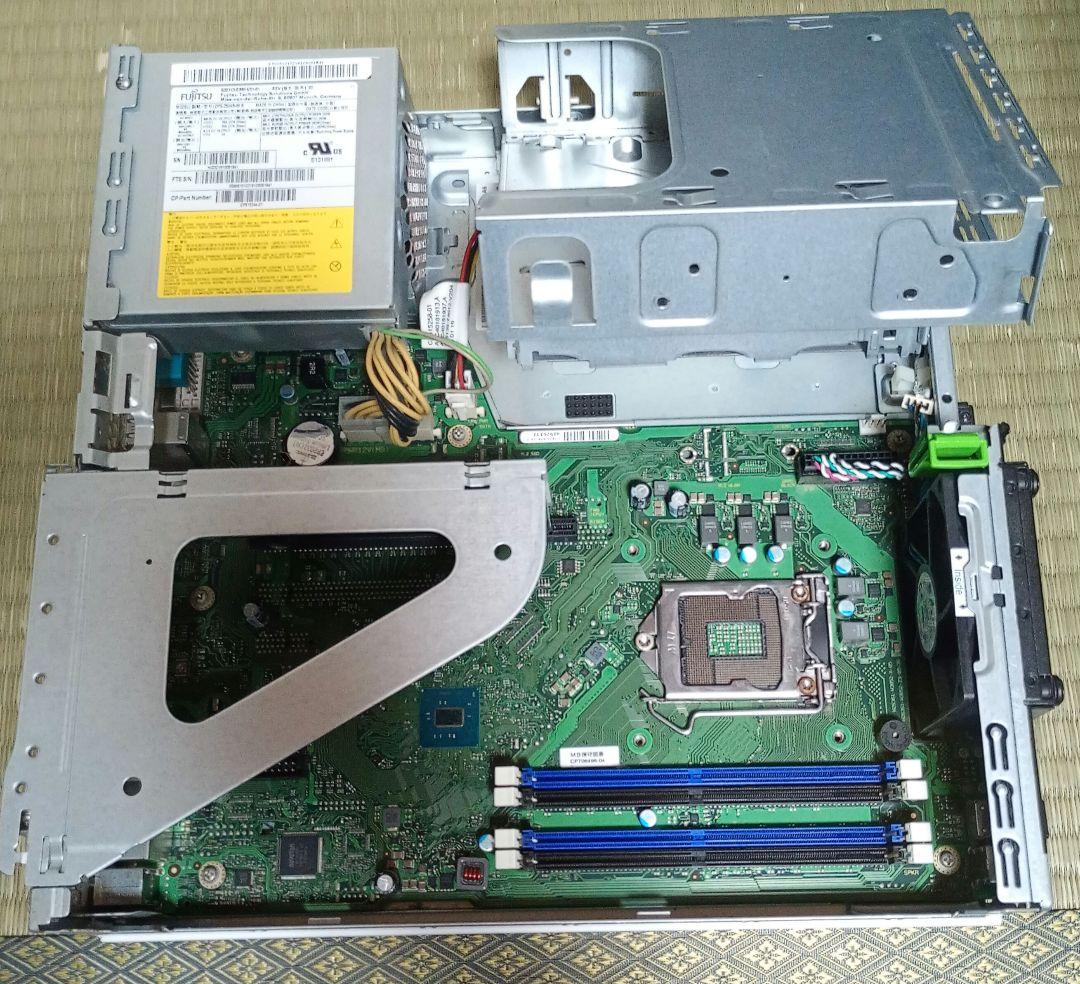 ジャンクPC 本体のみ 中身ほとんどなし。fujitsu D586 - メルカリ