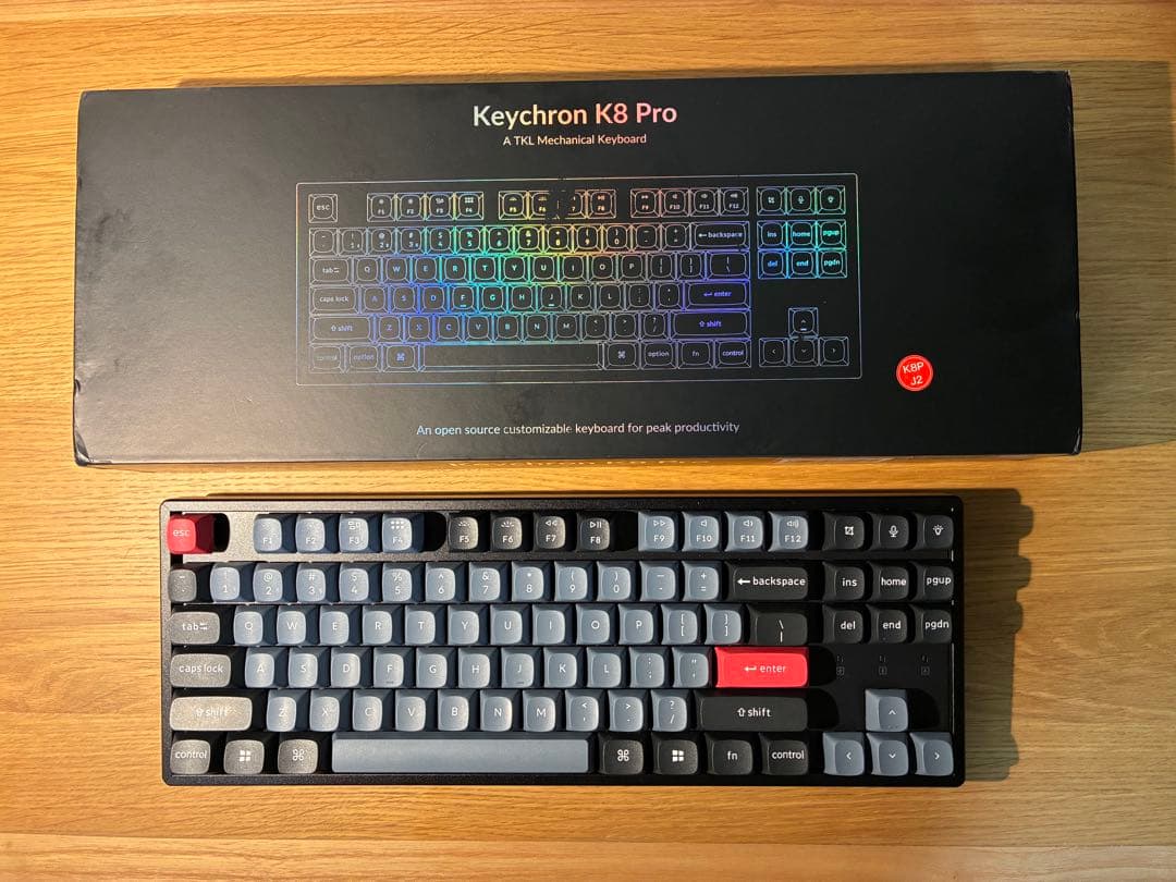 Keychron K8 pro メカニカルキーボード/US配列/青軸 Keychron K8 Pro QMK/VIA ワイヤレス・メカニカルキーボード(US配列