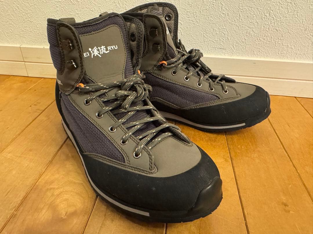 ウェーディングシューズCaravan 渓流 KR3XF 25.0EEE - メルカリ