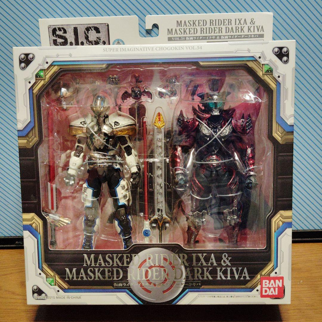 SIC MASKED RIDER IXA & DARK KIVA 暗所保管 SIC Vol.54 Kamen Rider Ixa & Kamen Rider Dark Kiva | TAMASHII WEB
