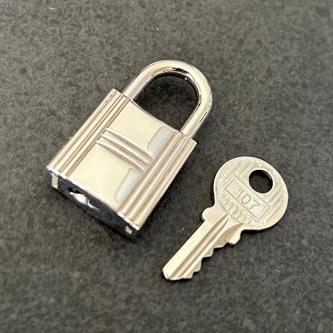 綺麗 HERMES エルメス パドロック カデナ 鍵 107 シルバー