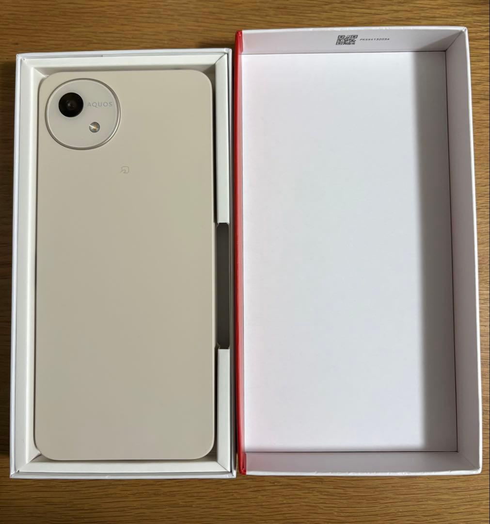 docomo AQUOS wish 4 ホワイト 未使用 - メルカリ