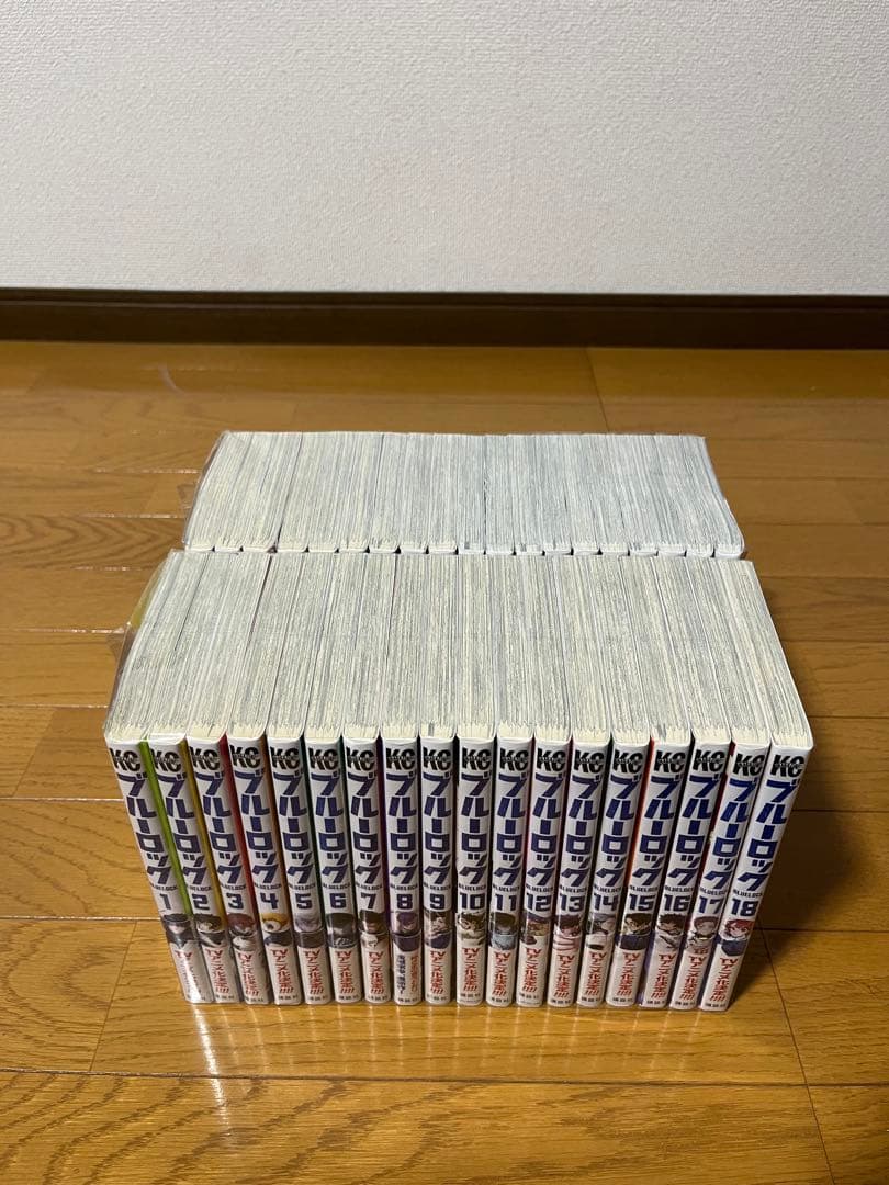 ブルーロック 1巻〜37巻 全巻セット ほぼ帯付き - メルカリ