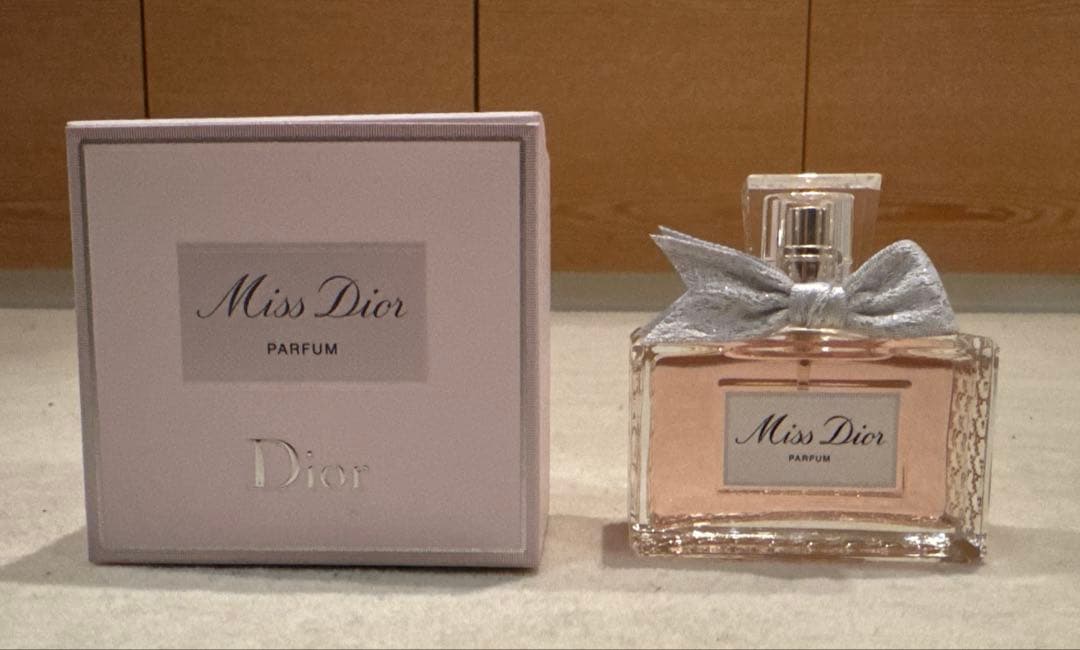 Miss Dior パフューム Miss Dior: Christian Dior perfume for women | DIOR US