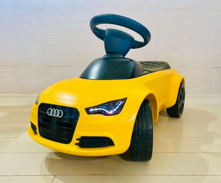 【日本限定10台！！】AudiニューJr.クワトロ　キッズカー Amazon.co.jp: ホットウィール(Hot Wheels) ベーシックカー '87