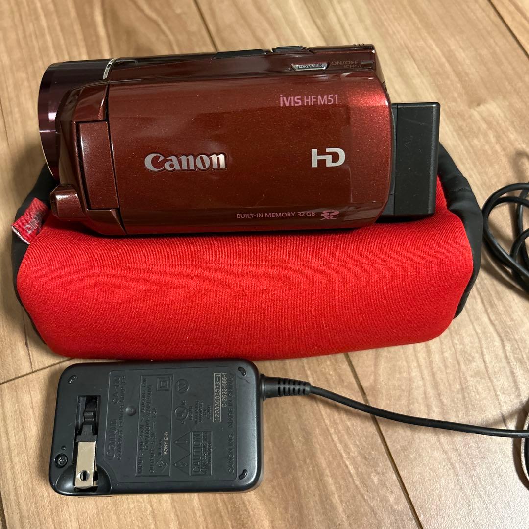 Canon HD ビデオカメラ 10倍光学ズーム 充電器・バッグ付き　HFM51 Amazon | Canon デジタルビデオカメラ iVIS HF M51 レッド 光学10倍