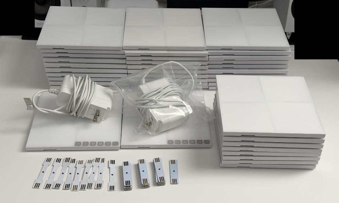 Nanoleaf Canvas 40枚セット (コントロールスクエア2枚含む) Canvasコントロールスクエア (各) - NL32-0006SW-REV | Nanoleaf