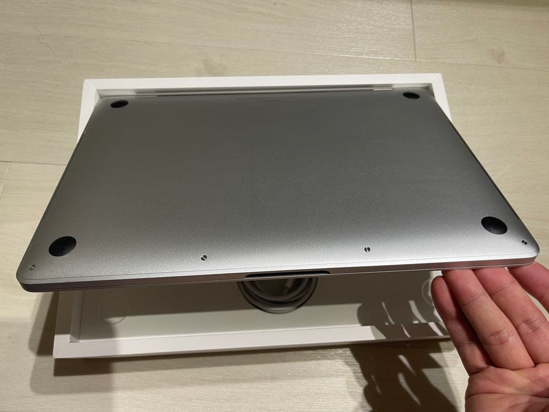 MacBook本体 Macbook Pro 2020 i5 2.0GHz 16GB 512GB