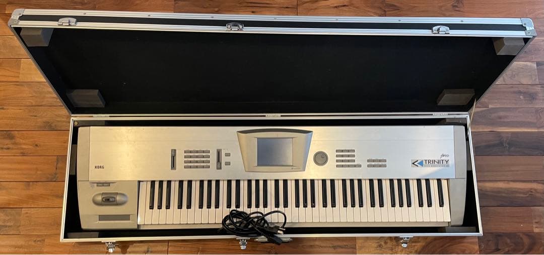 Dora　KORG TRINITY PRO トリニティ プロ 76鍵 Korg Trinity Pro 76-Key 32-Voice Polyphonic Workstation (1996
