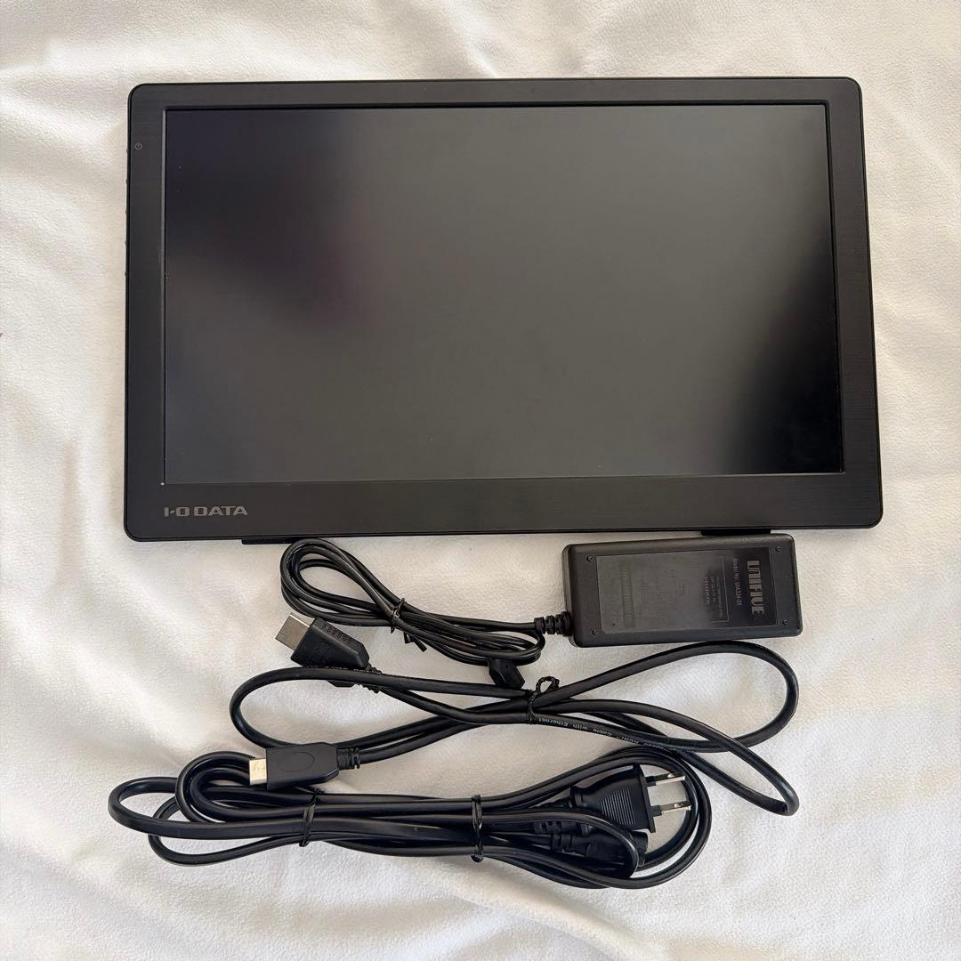 IODATA モバイルモニター 13.3インチ LCD-CF131XDB-M アイ・オー、重さ約740gの13.3型モバイル液晶ディスプレイ「LCD