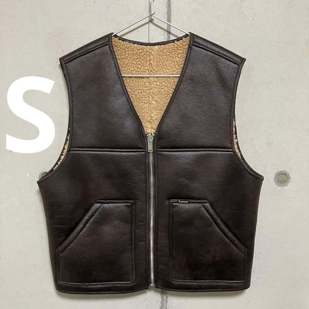 トップス Supreme Reversible Faux Shearling Vest Supreme Reversible Faux Shearling Vest (FW24) - $188