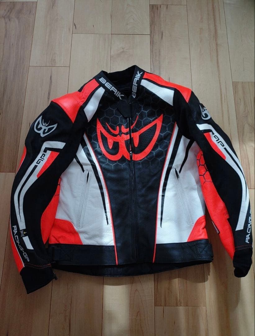 BERIK ベリック レザージャケット 牛革 52 サイズ XL相当 - メルカリ