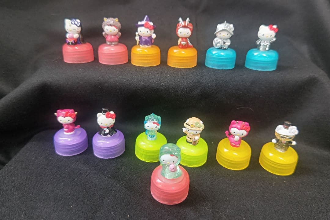 ハローキティ ペットボトルキャップ モンスター全13種フルコンプリート kity461.jpg