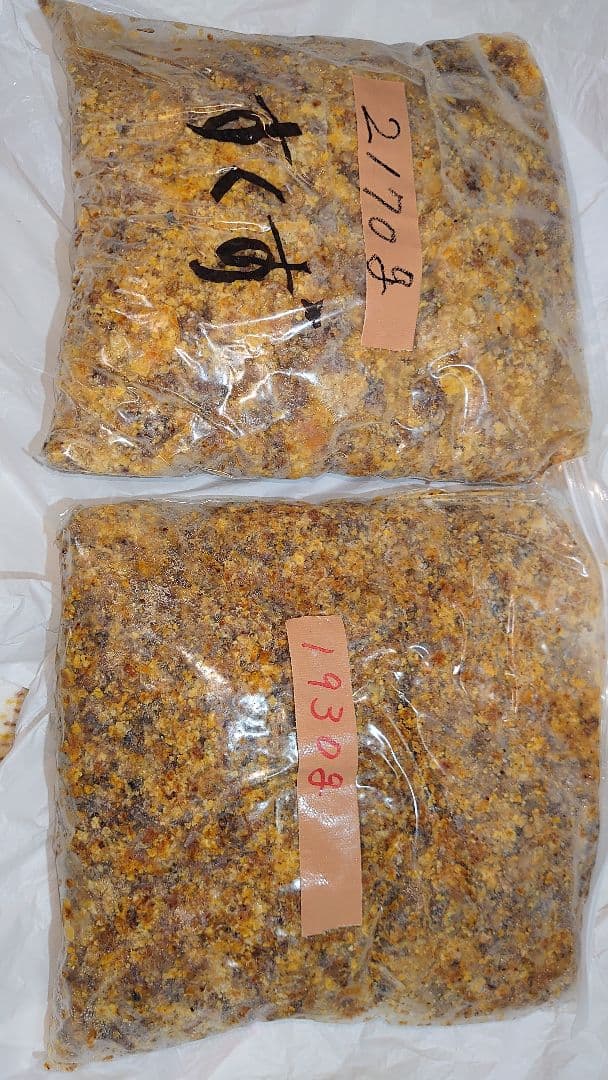 スカーレットさん！専用日本ミツバチの巣クズ4100㌘ 本物のミツバチの巣