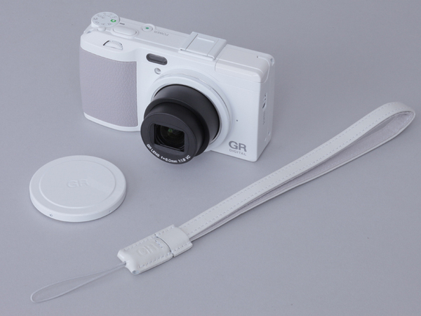 ASCII.jp：ついに本日発売！ 画質にこだわるコンデジ「GR DIGITAL IV