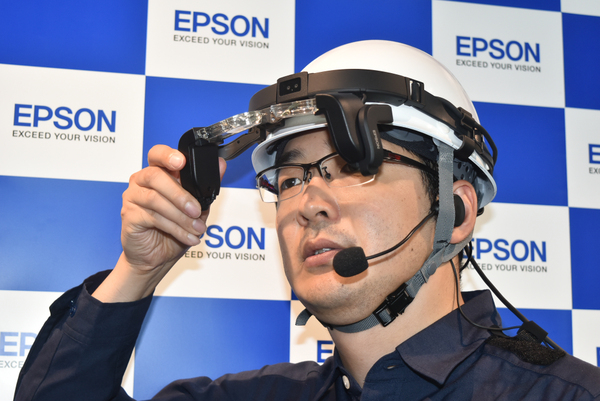 ASCII.jp：画素密度が驚異の3415ppi、新世代MOVERIO「BT-300」は