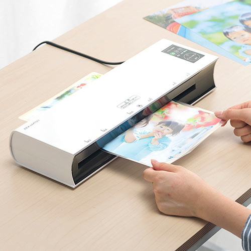 ラミネーター（A3・A4・4本ローラー・高速起動90秒・小型・パウチ